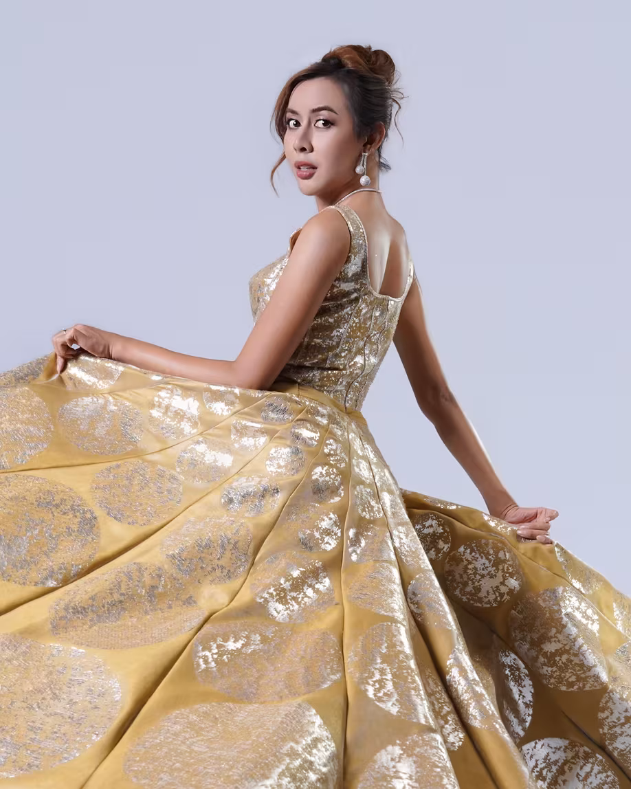 Brocade bodice pairing